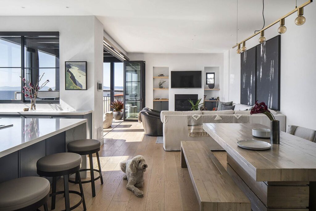 21st Place • Manhattan Beach Welcoming • Contemporary Mediterranean • Remodel - LMD Architecture Studio, El Segundo, CA