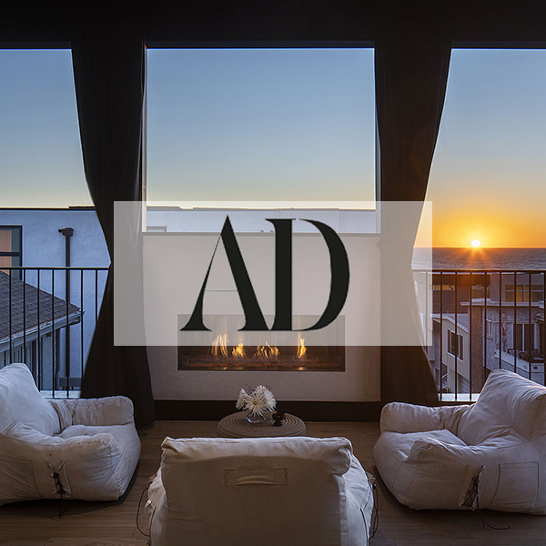 Architectural Digest - Outdoor fireplaces<br />
- LMD Architecture Studio<br />
photo: Manolo Langis